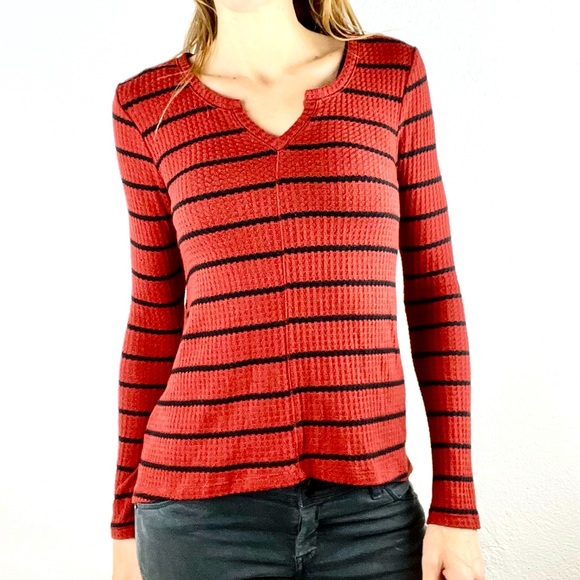 ARIZONA | 🐅 Orange & Black Striped Thermal-Style Long-Sleeved Sweater - Picture 1 of 10